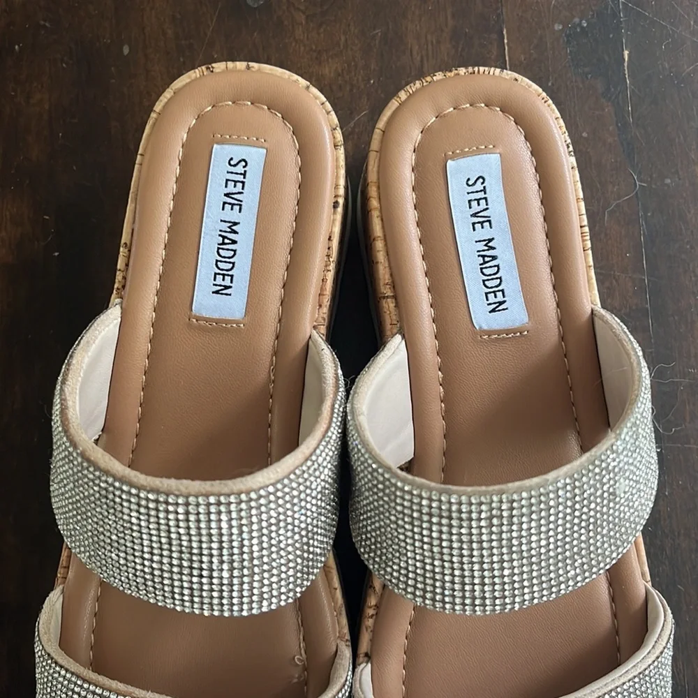 Steve Madden Defuse Rhinestone Wedge Sandals - size 8.5 Excellent condit…